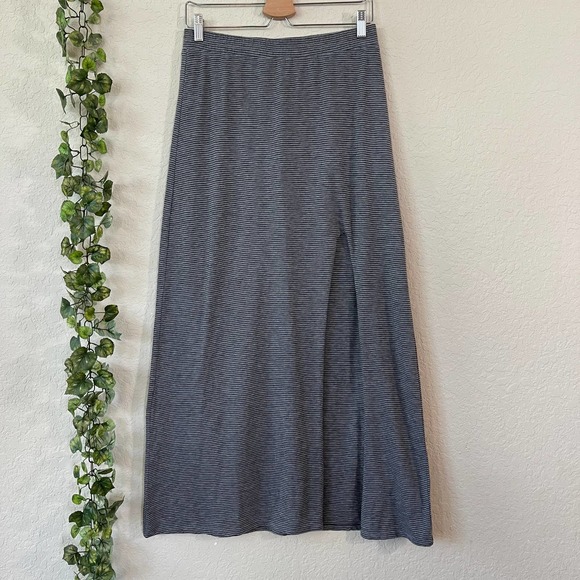 American Eagle Outfitters Dresses & Skirts - AMERICAN EAGLE OUTFITTERS | MAXI SKIRT SIZE M GRAY/BLACK